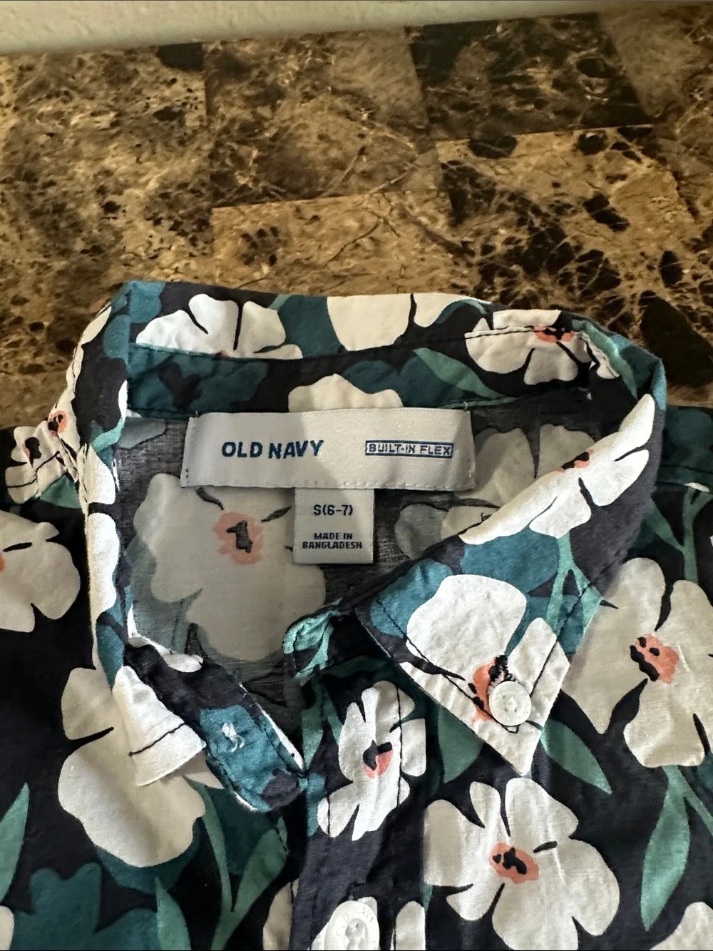 Old Navy boys Navy Floral Short-Sleeve Button-Down Shirt size S(6-7)